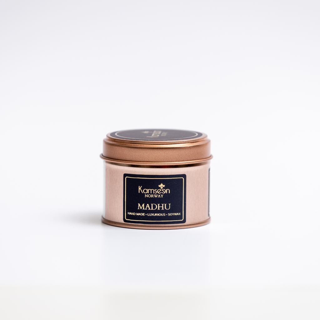 SCENTED CANDLE MADHU- Dark hen and Tobacco