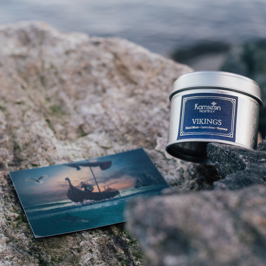 SCENTED CANDLE VIKINGS - Currant, Patchouli and Oakmoss